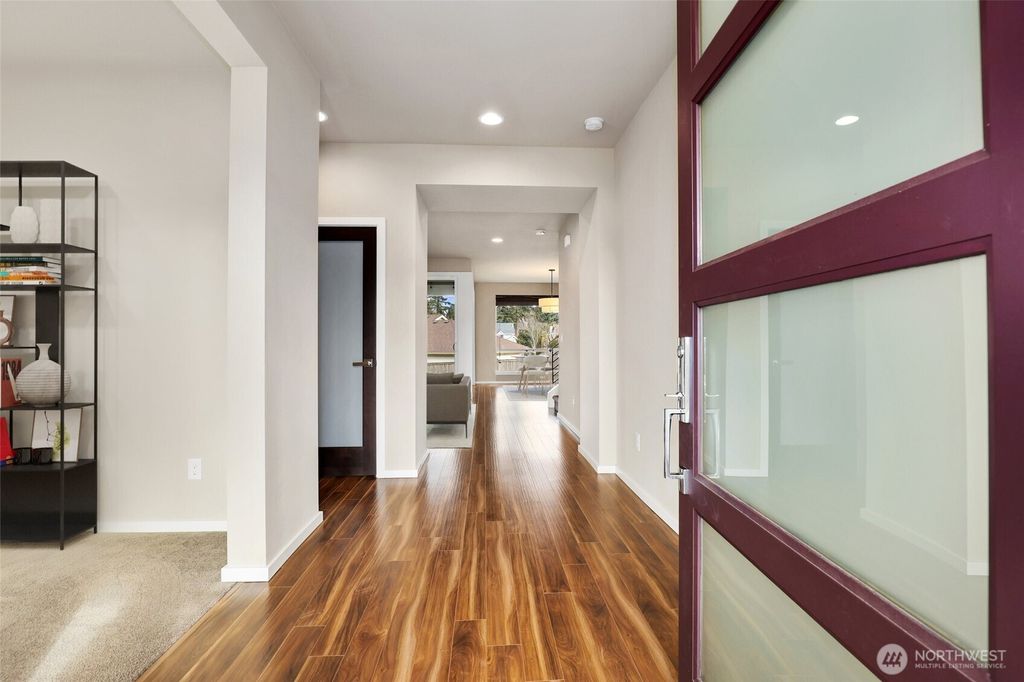 Photo of 912 SW 315th Place, Federal Way, WA 98023 (MLS # 2329623)