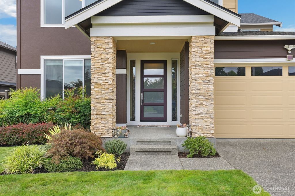 Photo of 912 SW 315th Place, Federal Way, WA 98023 (MLS # 2329623)