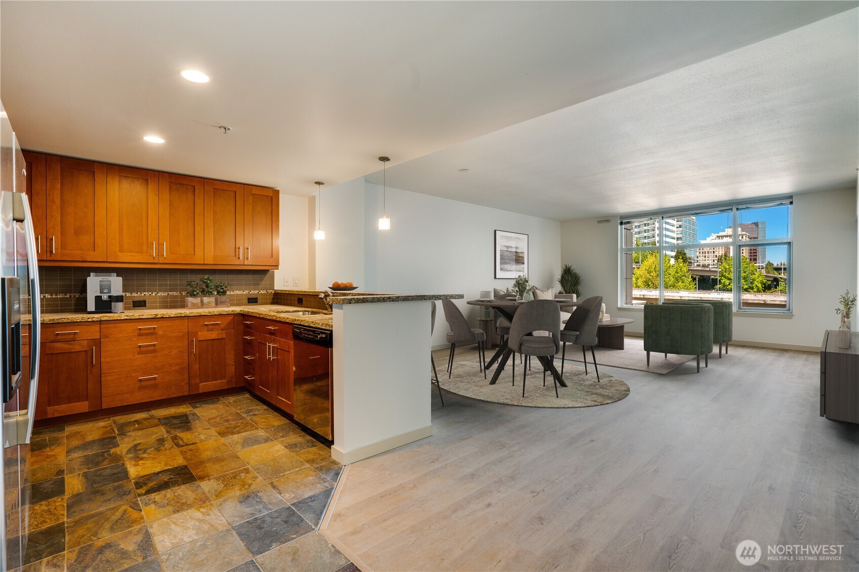 1515 Dock Street 306