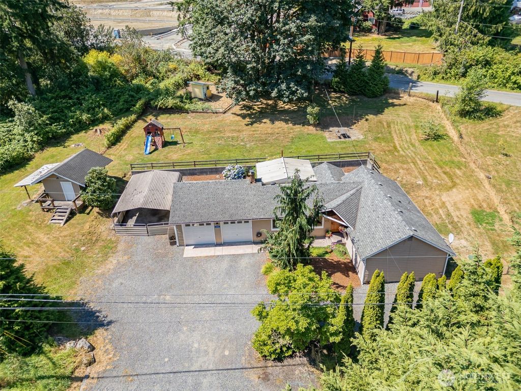 Photo of 8714 E Sunnyside School Road, Marysville, WA 98270 (MLS # 2412285)