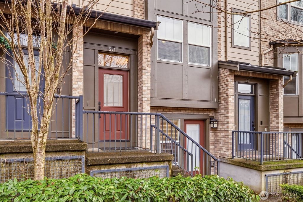 Photo of 971 NE Ellis Drive #5.2, Issaquah, WA 98029 (MLS # 2480663)