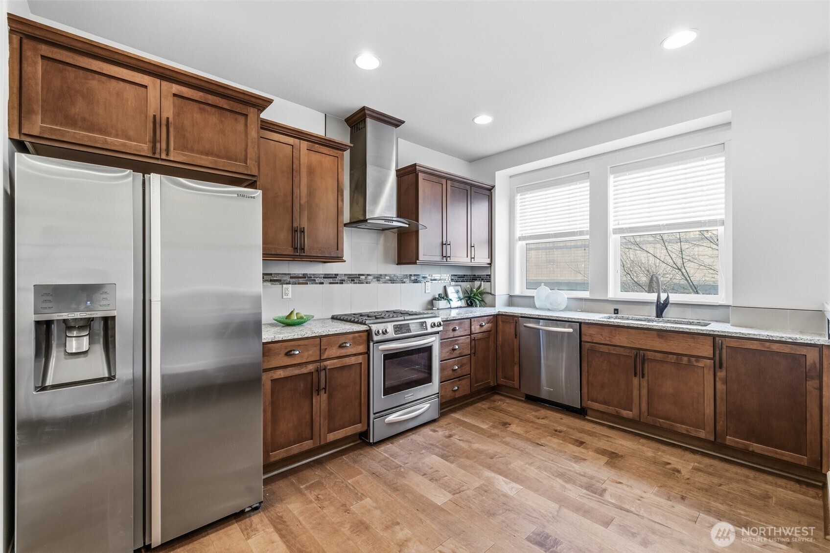 971 NE Ellis Drive 5.2