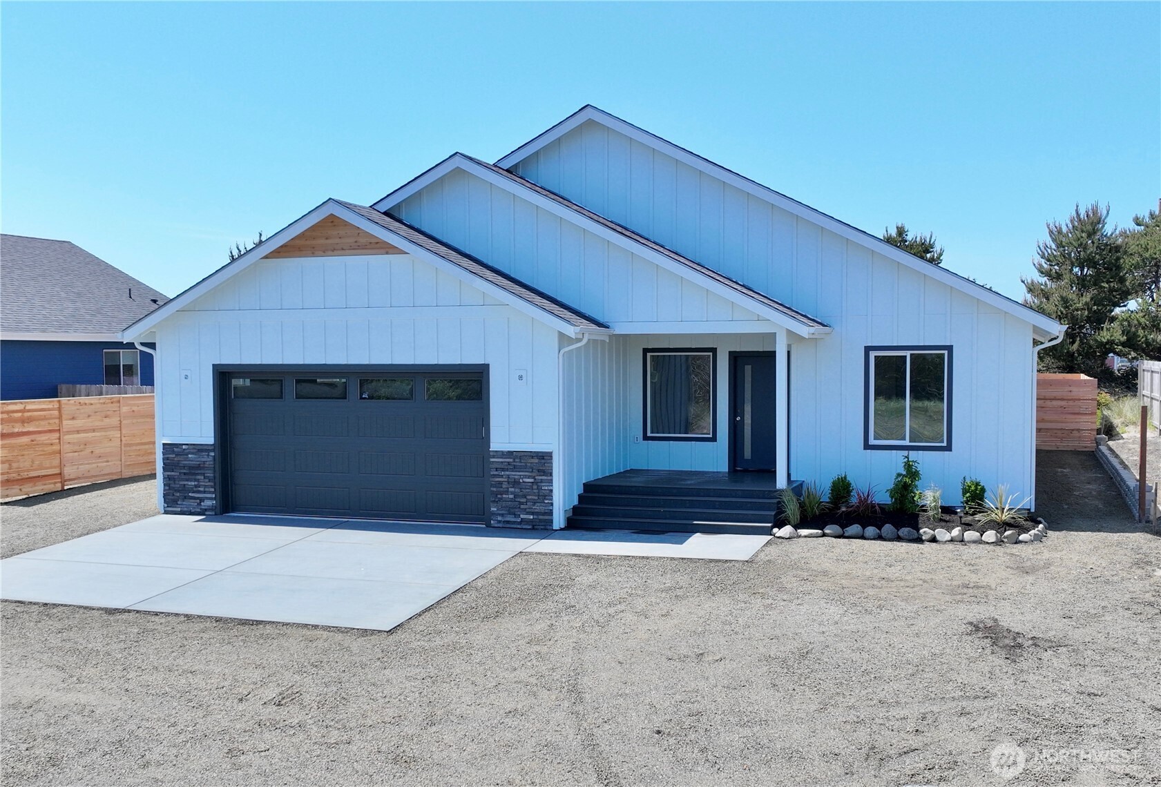 917 Ocean Shores Blvd Boulevard SW