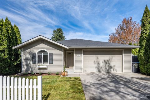 Photo of 1138 1/2 Isaacs Avenue, Walla Walla, WA 99362 (MLS # 2500884)