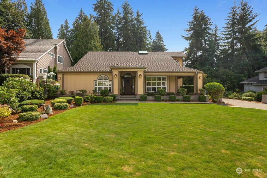 Photo of 11133 NE 160th Place, Bothell, WA 98011 (MLS # 2298516)