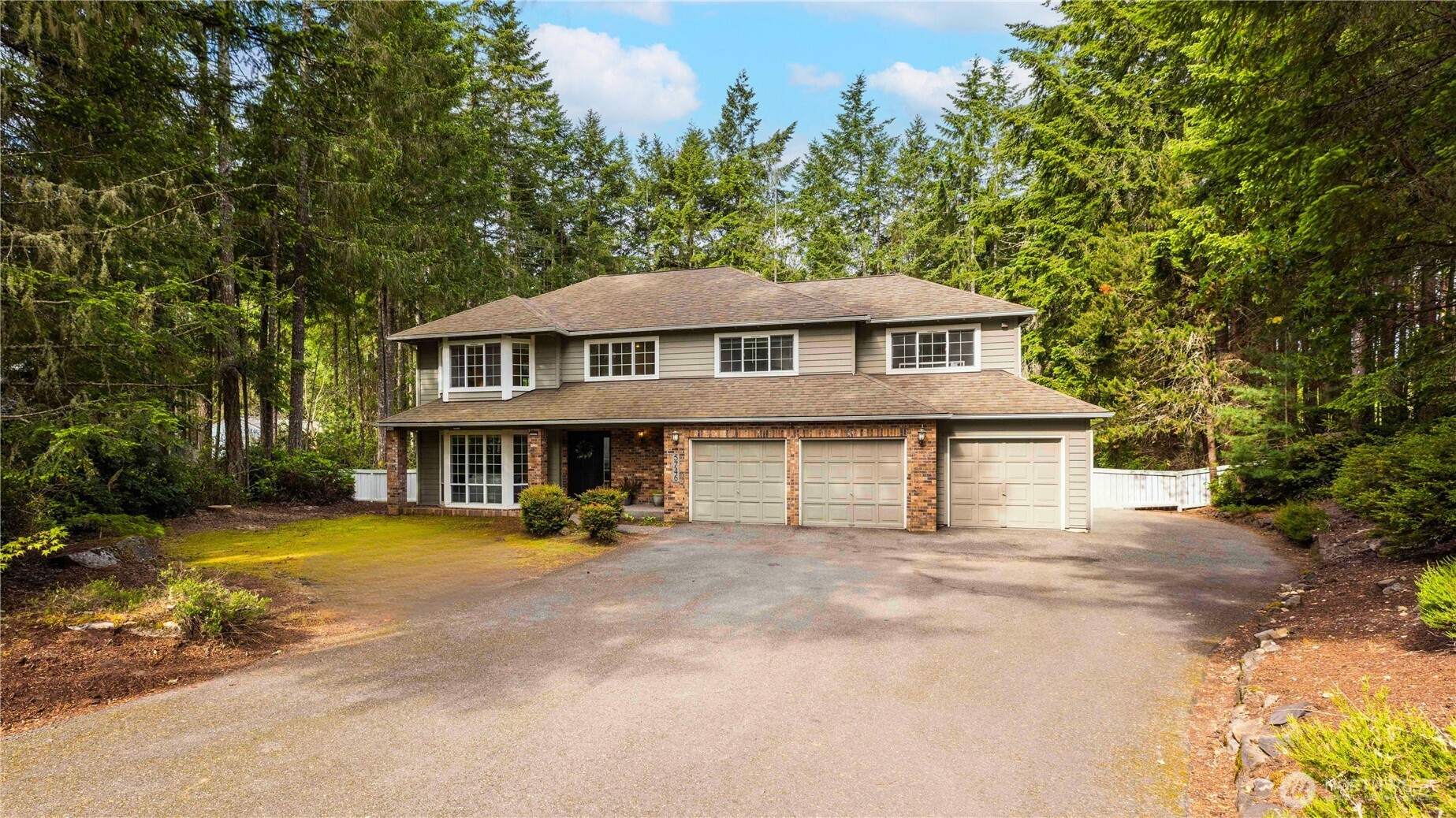 5746 NW Londonderry Loop