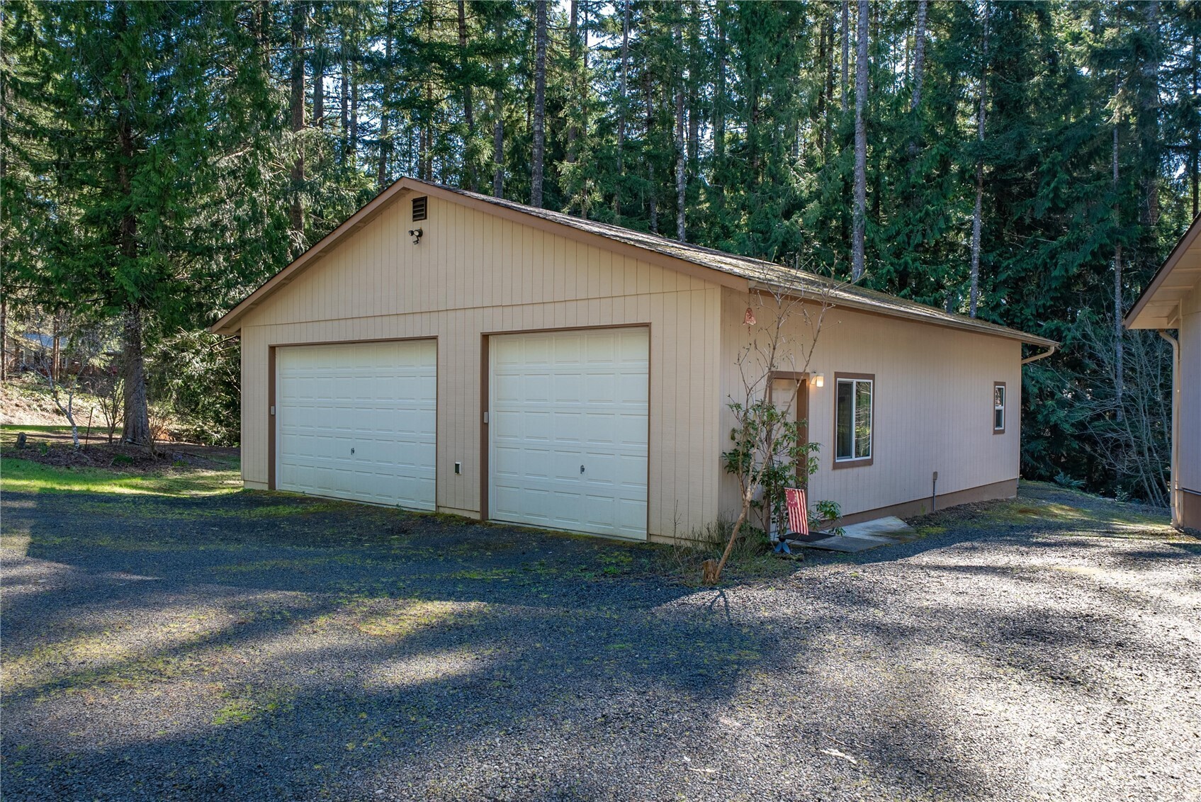 161 N Duckabush Loop