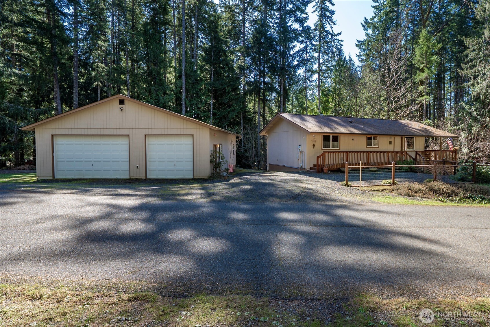 161 N Duckabush Loop