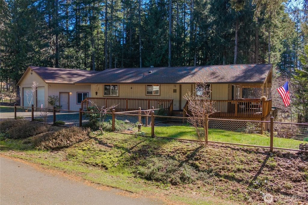 Photo of 161 N Duckabush Loop, Hoodsport, WA 98548 (MLS # 2498401)