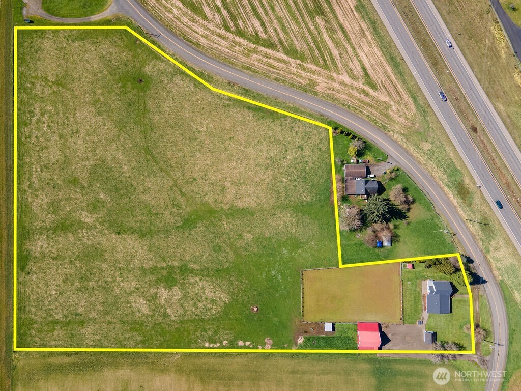 64 Brady Loop Road E