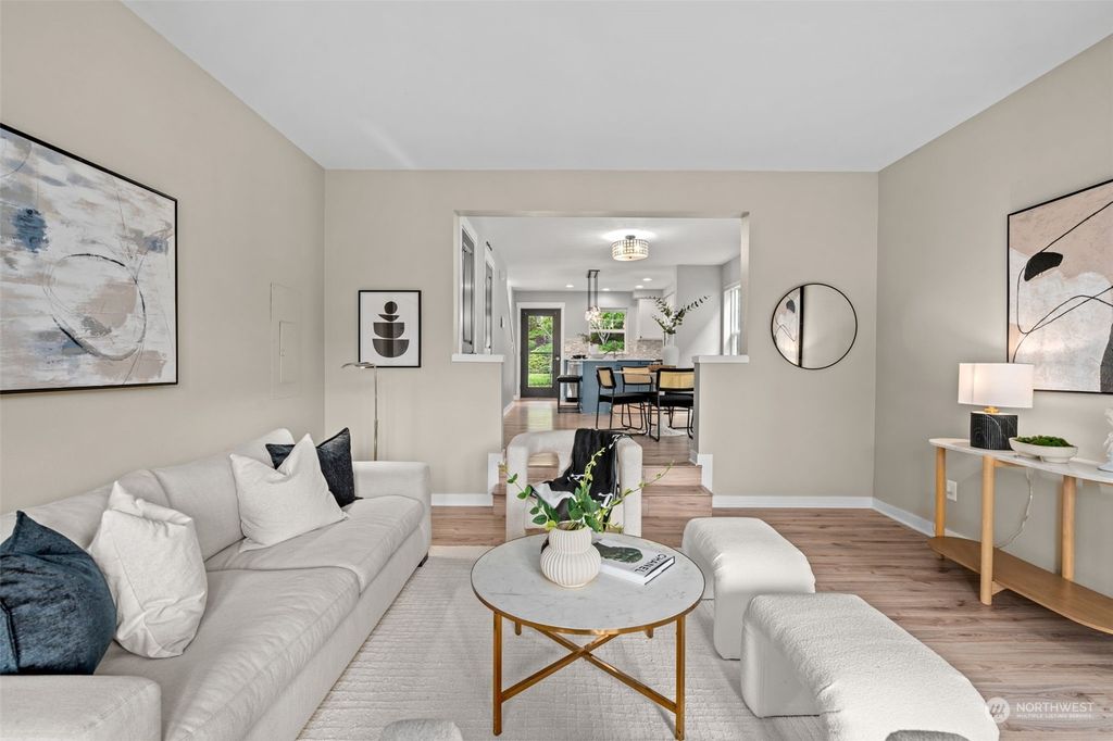 Photo of 1784 NE 26th Walk Walk NE, Issaquah, WA 98029 (MLS # 2280885)