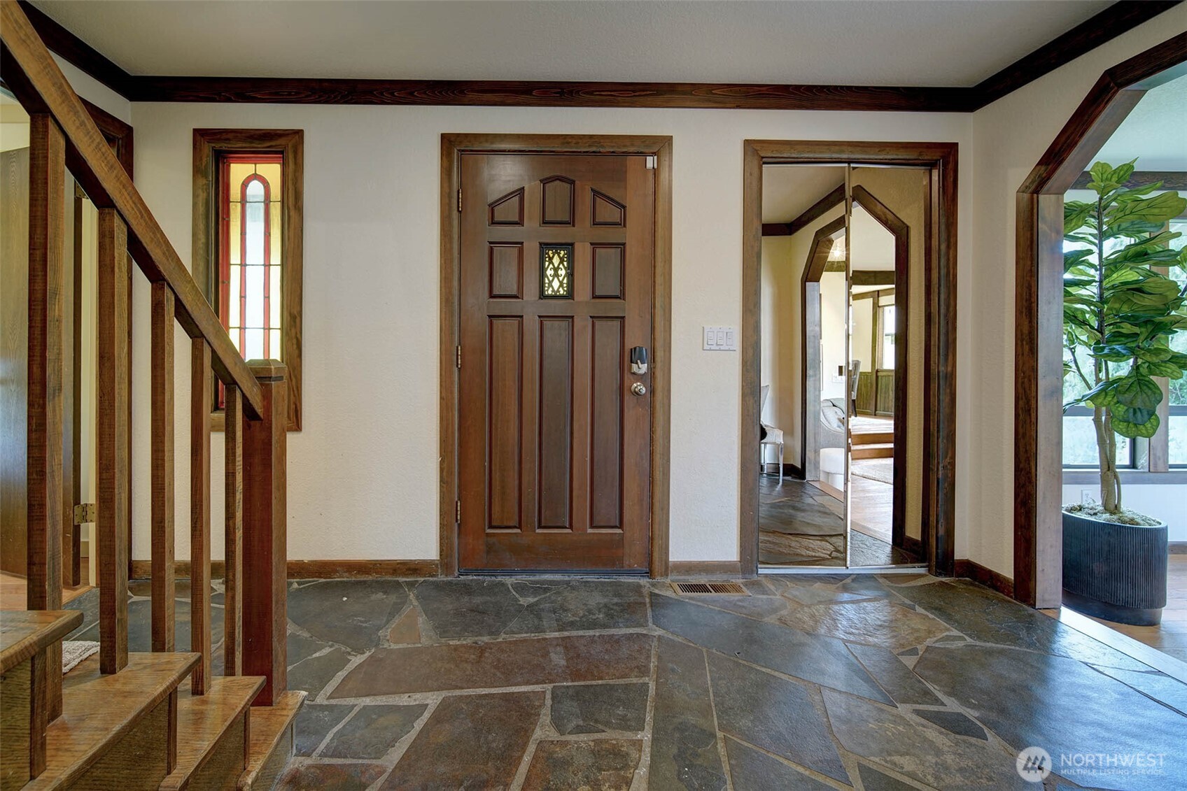 2120 Squak Mountain Loop SW