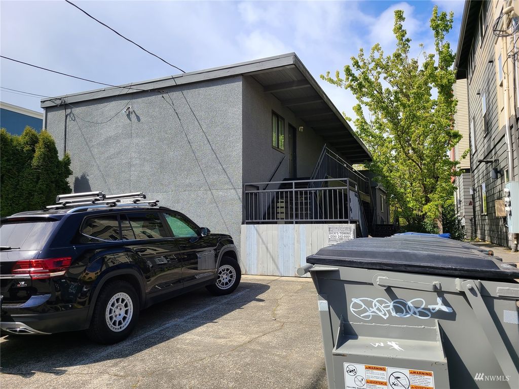 Photo of 4138 California Avenue SW, Seattle, WA 98116 (MLS # 1981288)