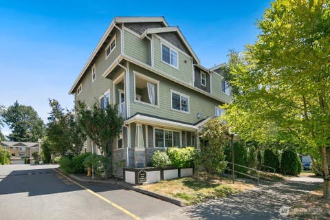 Photo of 15503 18th Avenue W #2A, Lynnwood, WA 98087 (MLS # 2562877)
