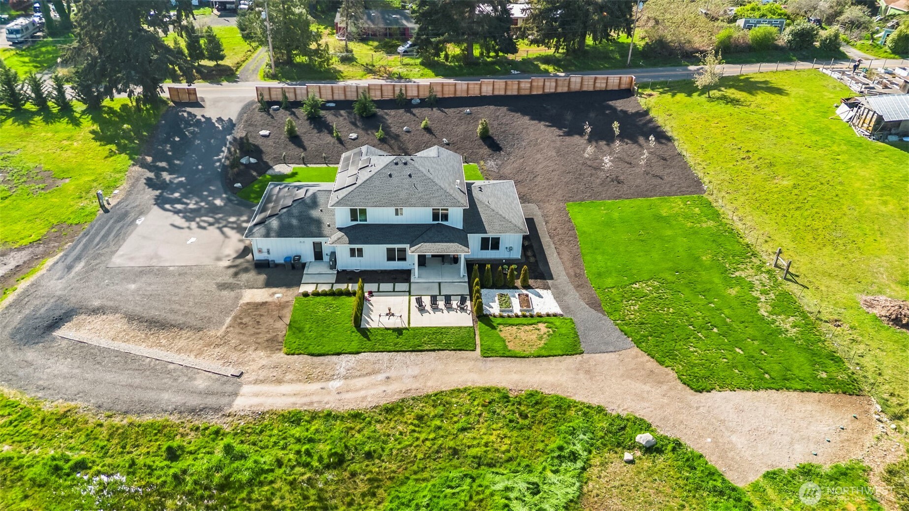 5946 SE Lake Valley Road