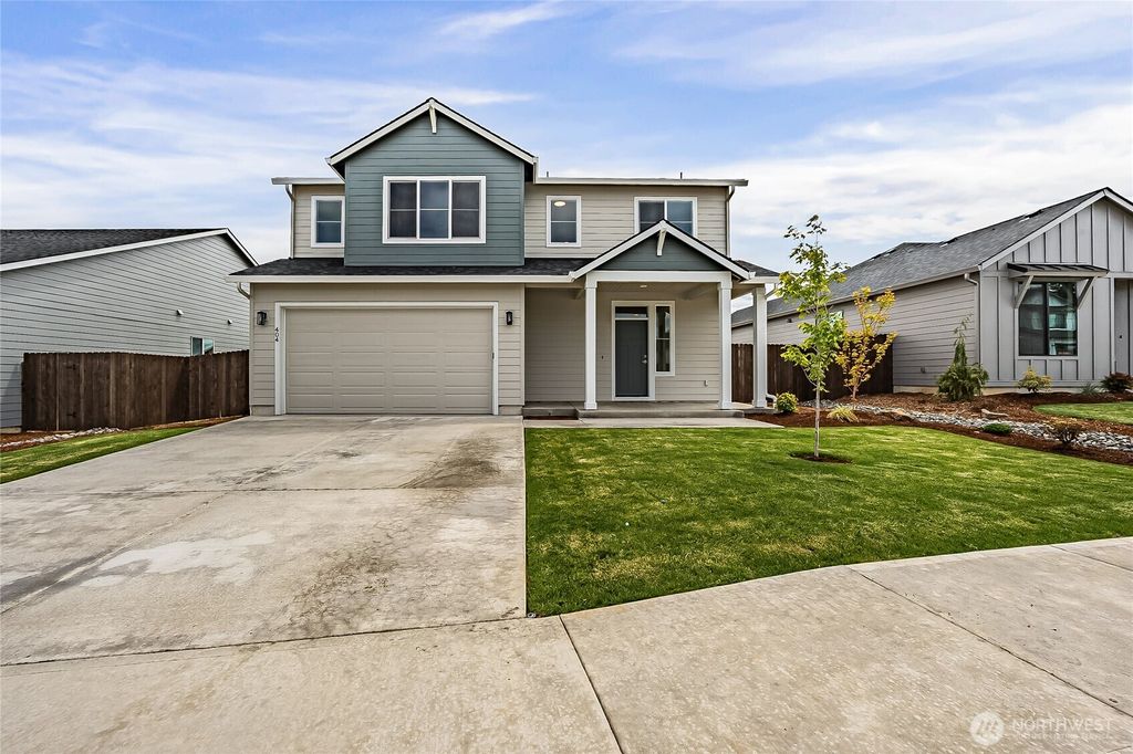 Photo of 404 Pagget Avenue, Winlock, WA 98596 (MLS # 2467813)