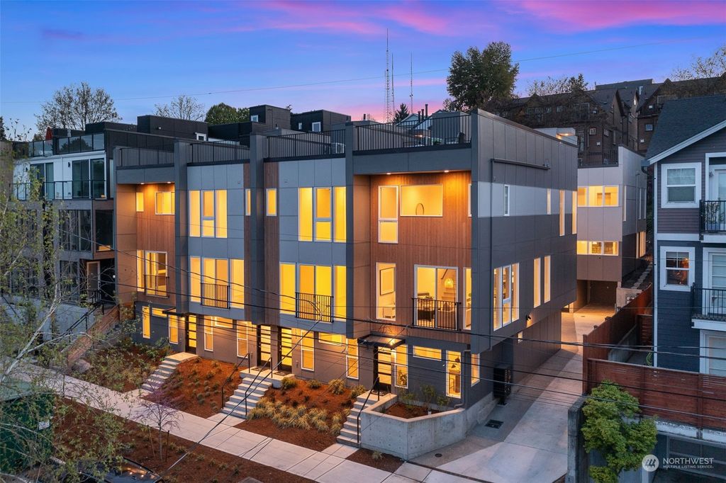 Photo of 123 26th Avenue E #D, Seattle, WA 98112 (MLS # 2275023)