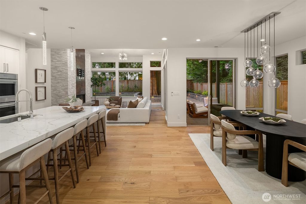 Photo of 8206 128th Avenue NE, Kirkland, WA 98033 (MLS # 2489953)