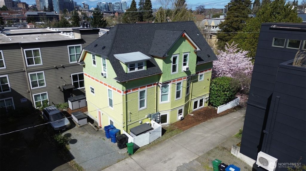 Photo of 1609 E Columbia Street, Seattle, WA 98122 (MLS # 2499653)