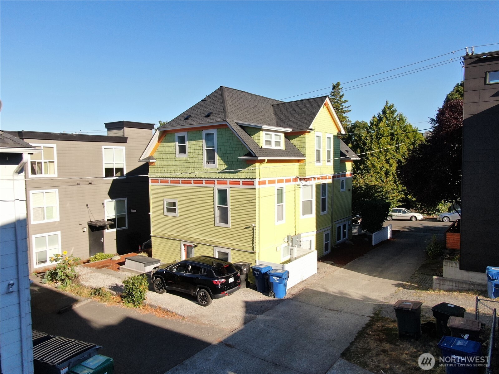 1609 E Columbia Street