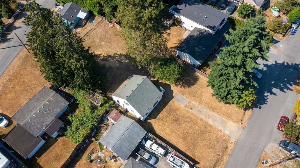 Photo of 6430 Elliott Way, Everett, WA 98203 (MLS # 2413757)