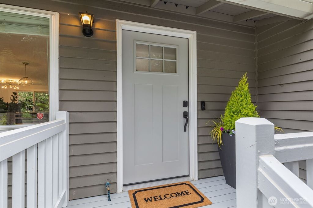 Photo of 18408 129th Avenue NE, Bothell, WA 98011 (MLS # 2516370)