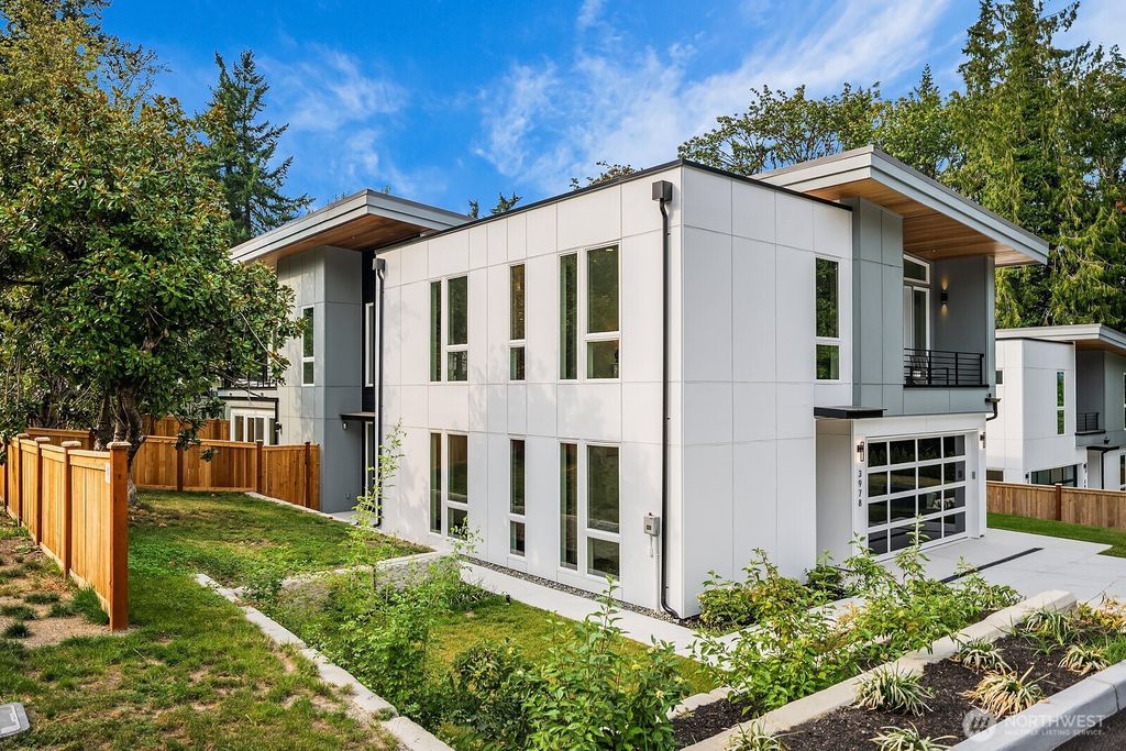 Photo of 3978 162nd Place SE, Bellevue, WA 98006 (MLS # 2425114)