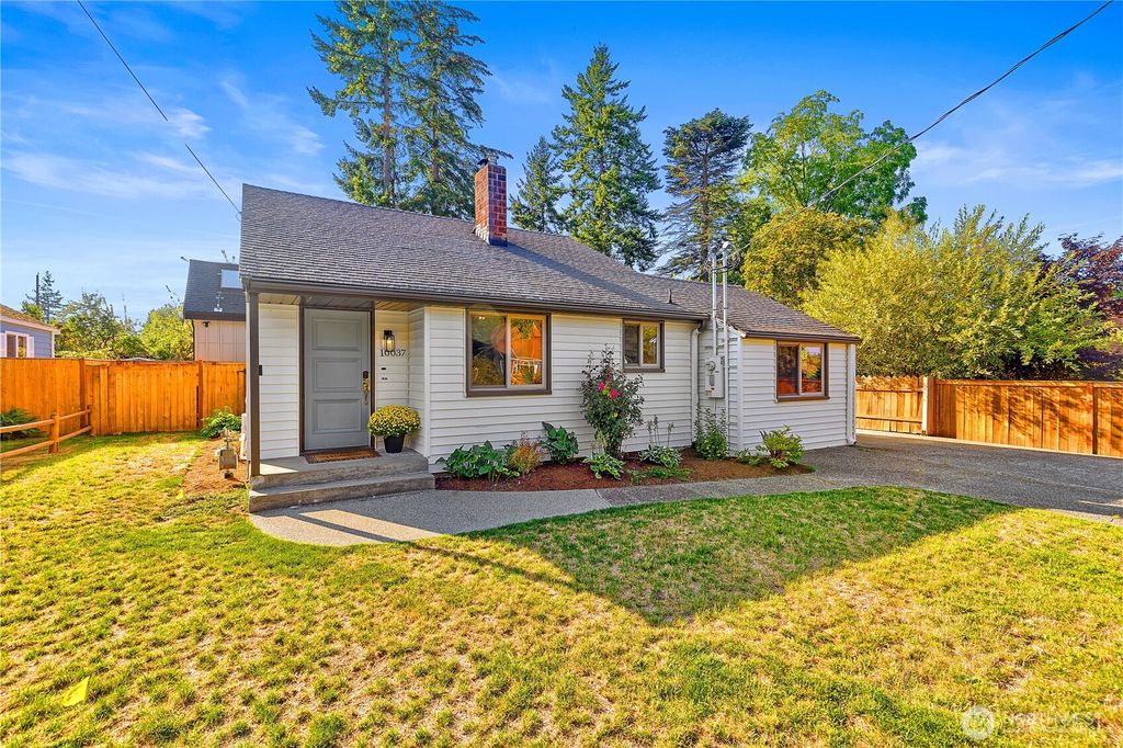 Photo of 10037 13th Avenue NW, Seattle, WA 98117 (MLS # 2432436)