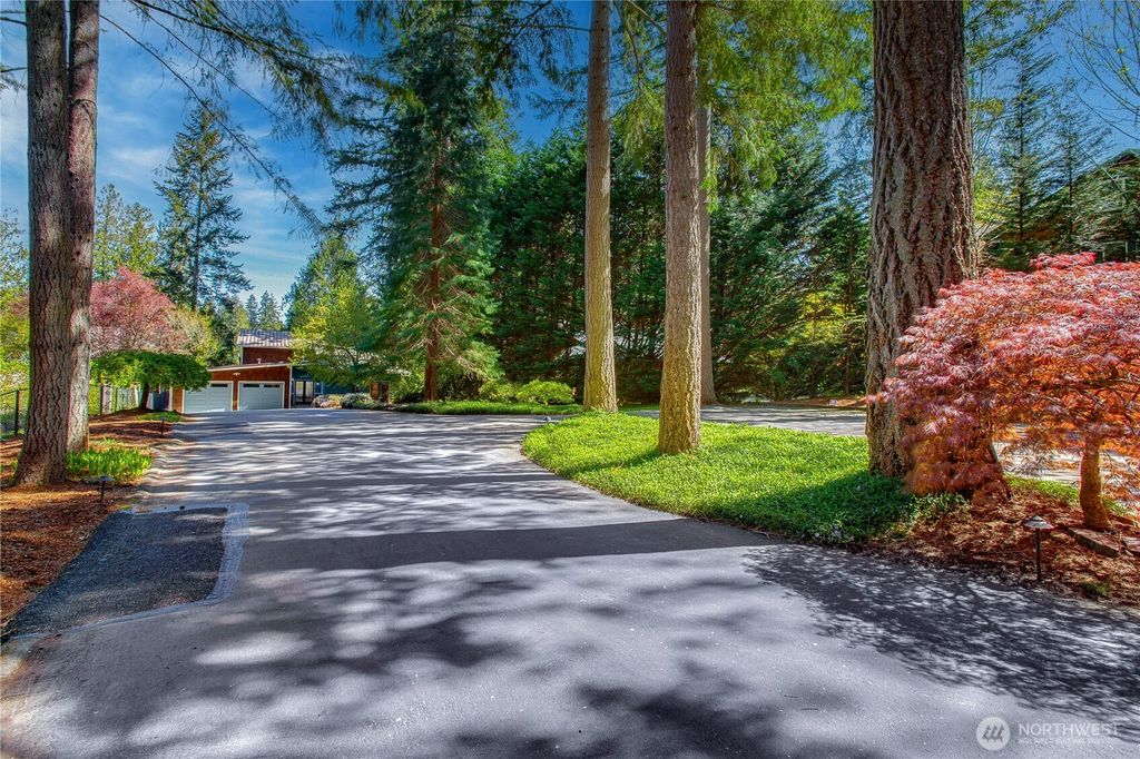 Photo of 2942 222nd Place SE, Sammamish, WA 98075 (MLS # 2388680)