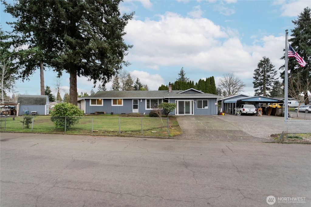 Photo of 14011 NE 85th Street, Vancouver, WA 98682 (MLS # 2483592)