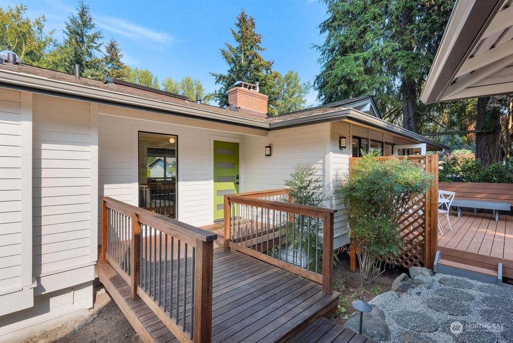 Photo of 7450 86th Avenue SE, Mercer Island, WA 98040 (MLS # 2007069)