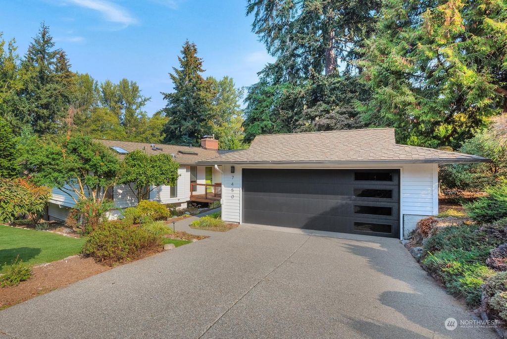 Photo of 7450 86th Avenue SE, Mercer Island, WA 98040 (MLS # 2007069)