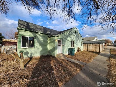 Photo of 209 W 2nd Avenue, Ritzville, WA 99169 (MLS # 2446370)