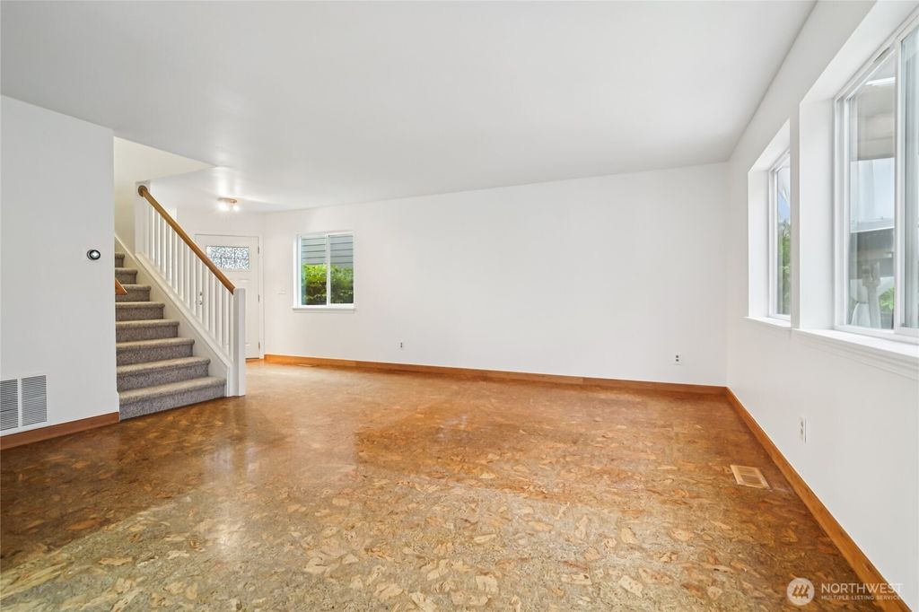 Photo of 23918 SE 5th Street, Sammamish, WA 98074 (MLS # 2484648)