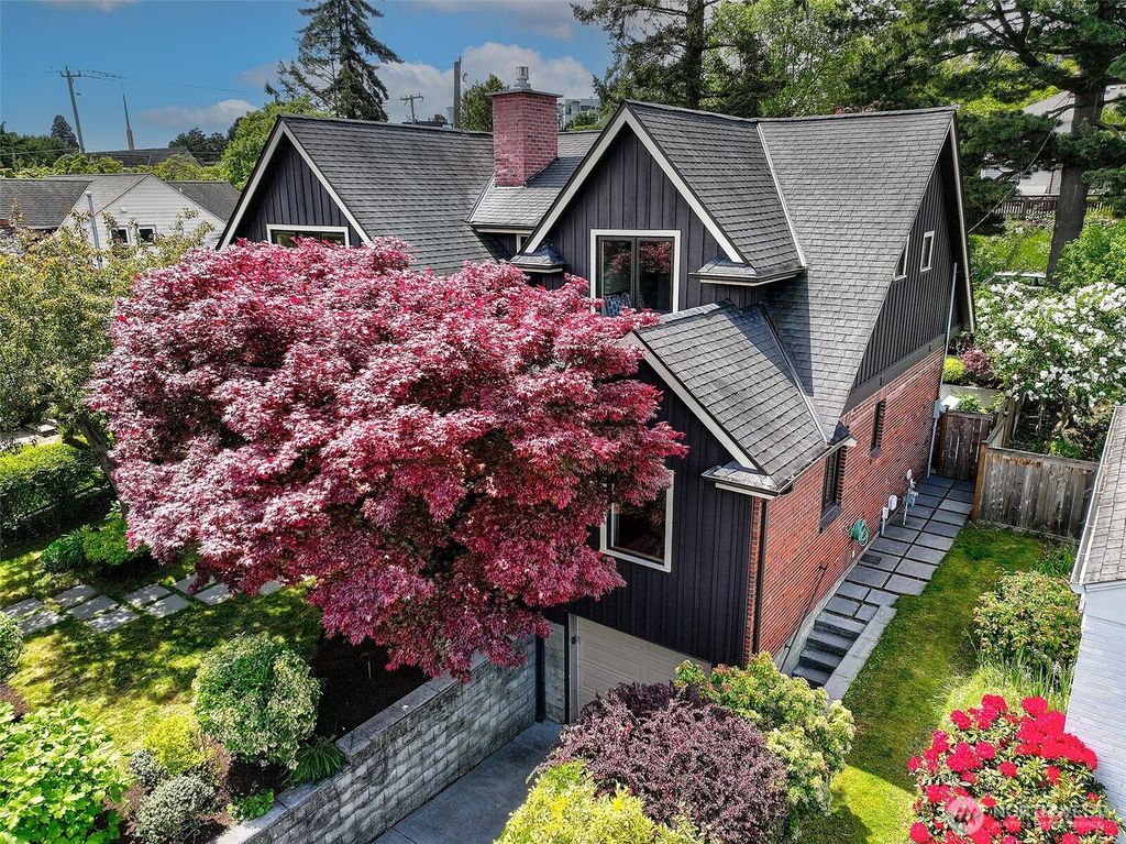 Photo of 2417 35th Avenue W, Seattle, WA 98199 (MLS # 2369284)