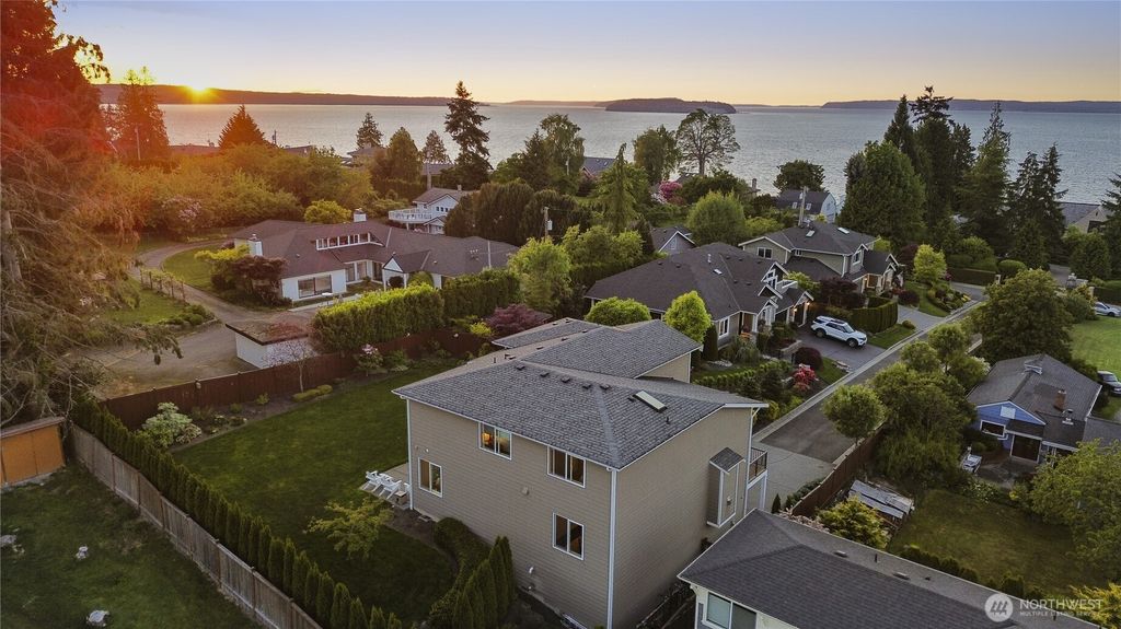 Photo of 2512 Taylor Drive, Everett, WA 98203 (MLS # 2378126)