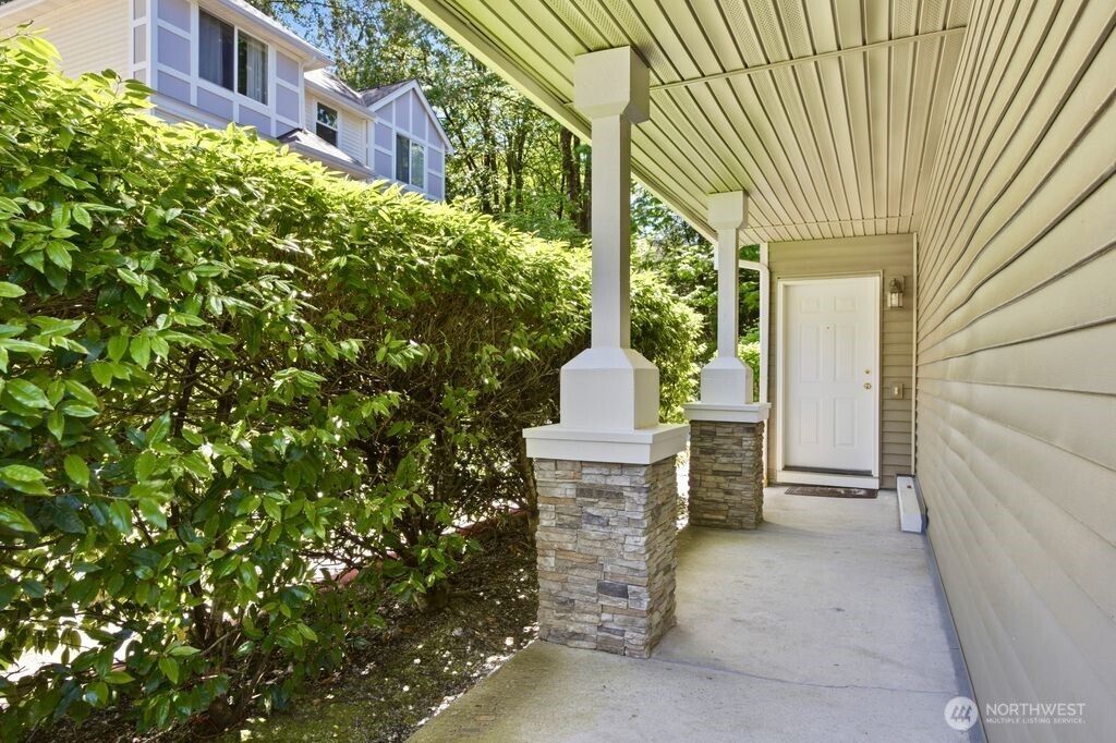 Photo of 6699 SE Cougar Mountain Way, Bellevue, WA 98006 (MLS # 2528950)