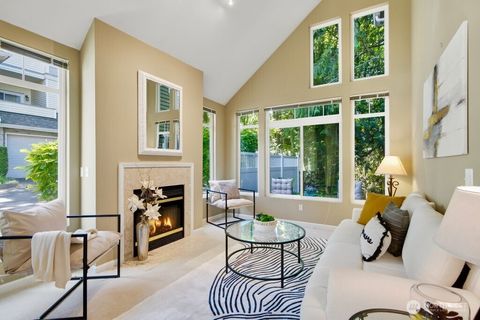 Photo of 6699 SE Cougar Mountain Way, Bellevue, WA 98006 (MLS # 2528950)