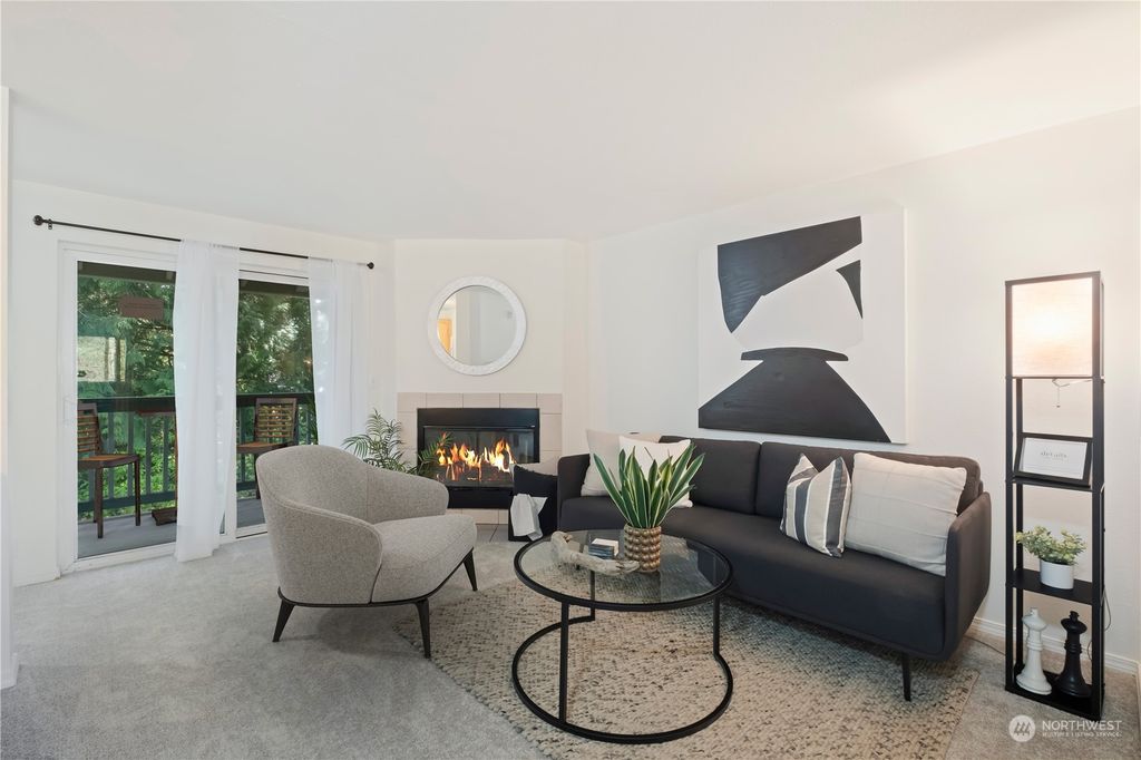 Photo of 420 S 321st Place #H7, Federal Way, WA 98003 (MLS # 2218158)
