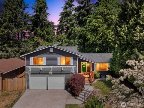 Photo of 13236 NE 129th Place, Kirkland, WA 98034 (MLS # 2542410)
