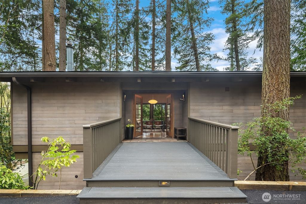 Photo of 635 NW 178th Place, Shoreline, WA 98177 (MLS # 2497074)