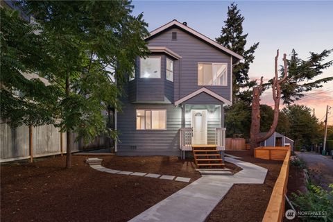 4812 33rd Avenue NE Seattle WA 98105