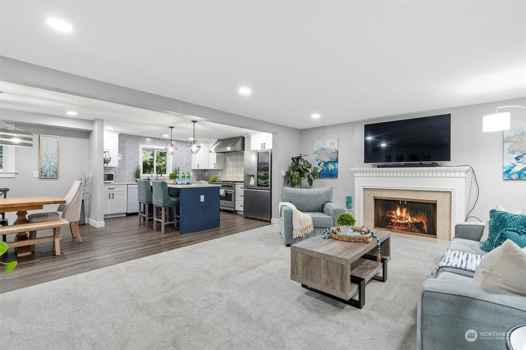 Photo of 18615 92nd Avenue NE, Bothell, WA 98011 (MLS # 2165239)