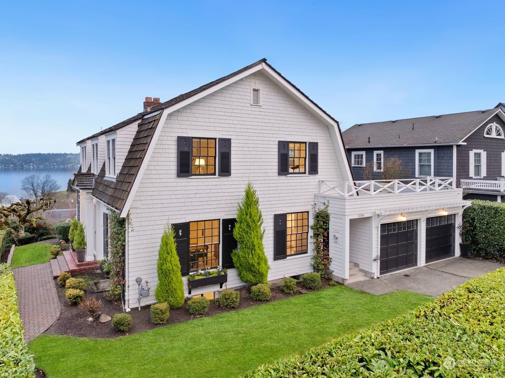 Photo of 3700 Cascadia Avenue S, Seattle, WA 98144 (MLS # 2320958)