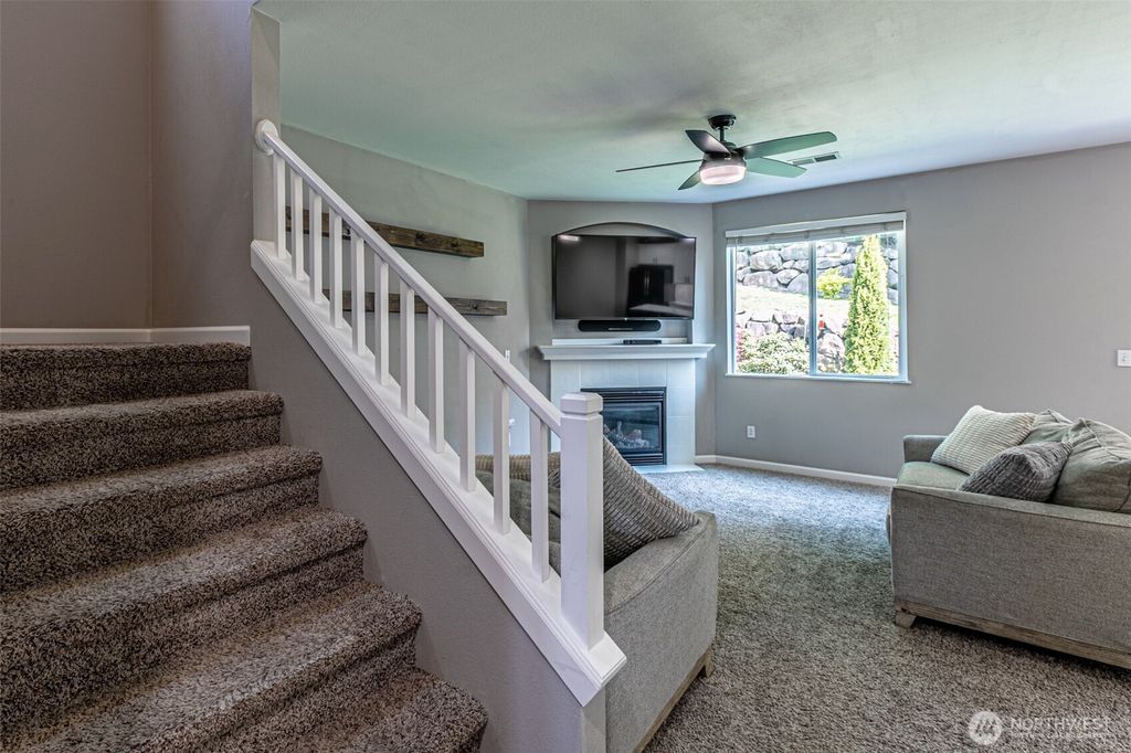 Photo of 16908 SE 259th Street, Covington, WA 98042 (MLS # 2369010)