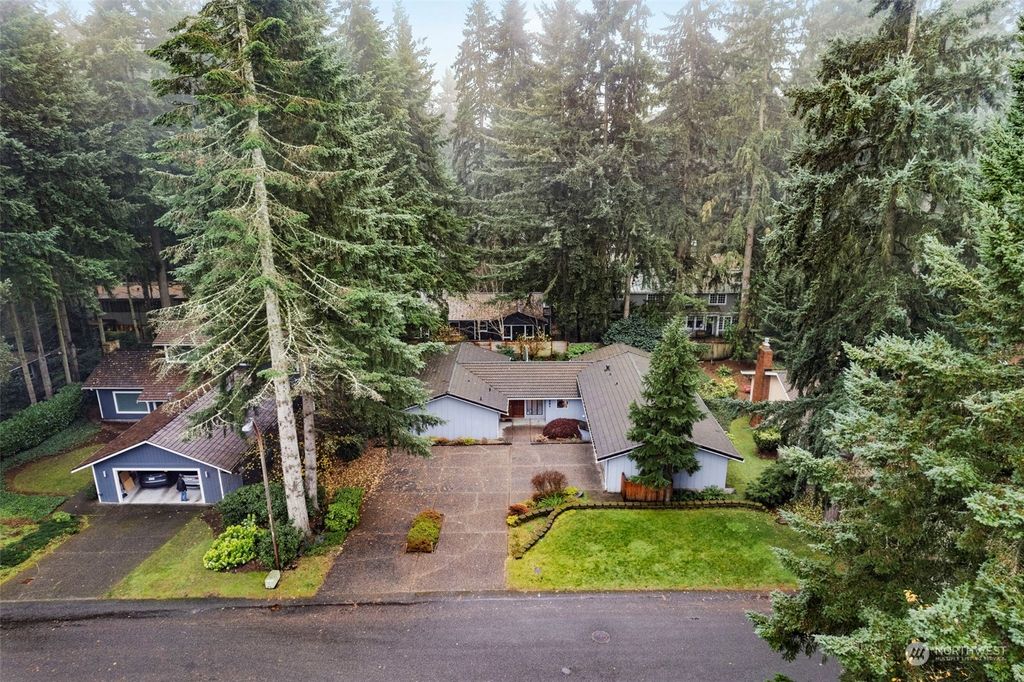 Photo of 8521 SE 79th Place, Mercer Island, WA 98040 (MLS # 2184242)