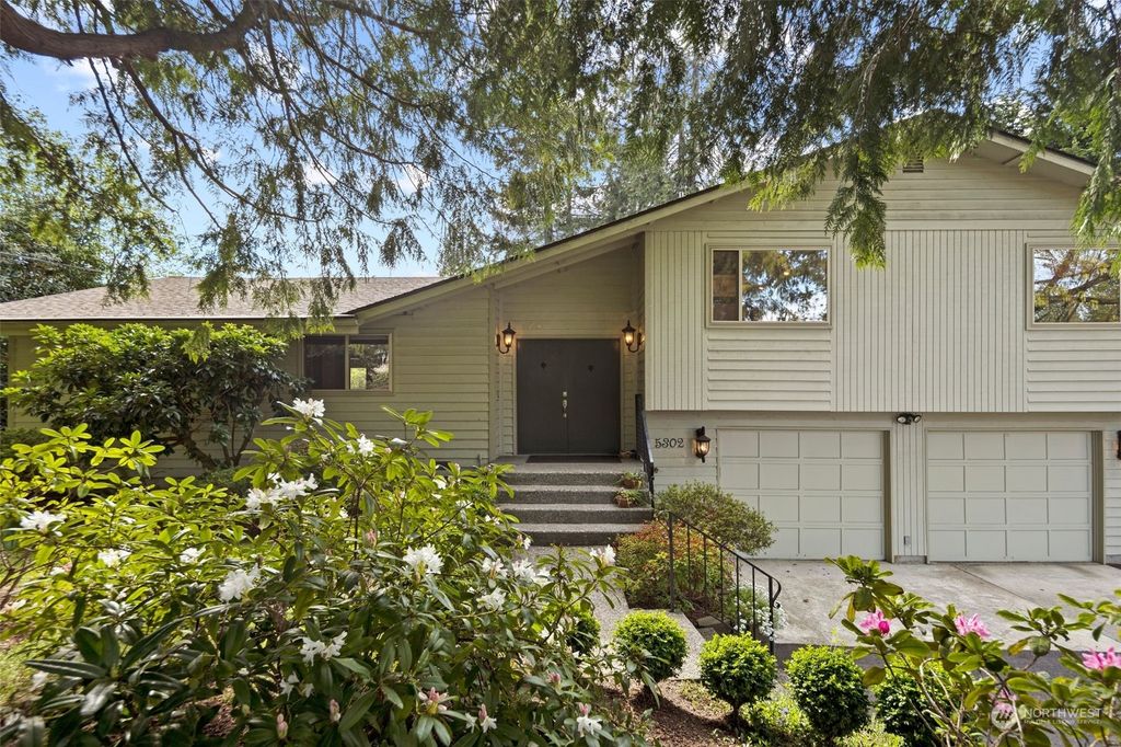 Photo of 5302 Ocean Avenue, Everett, WA 98203 (MLS # 2227503)