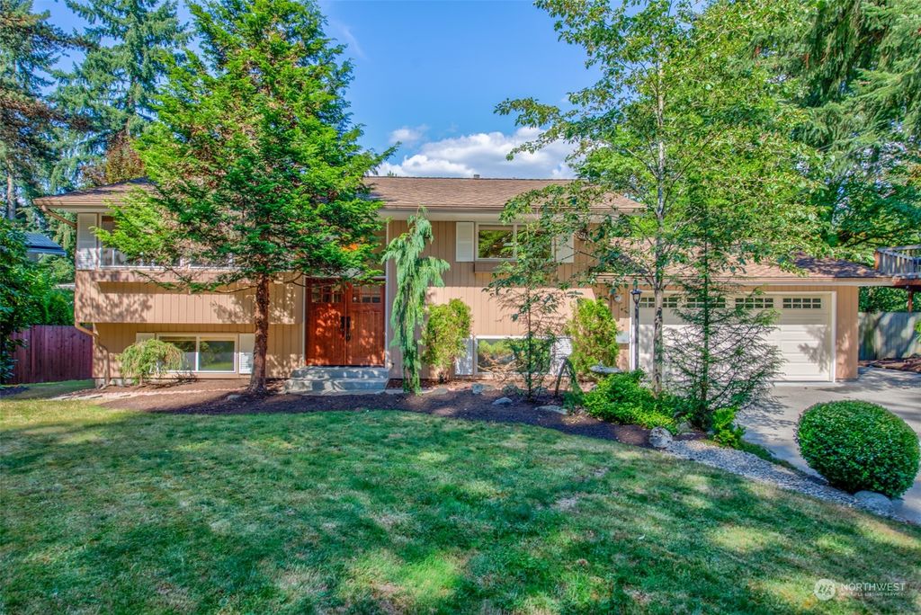 Photo of 7432 139th Place NE, Redmond, WA 98052 (MLS # 2144519)