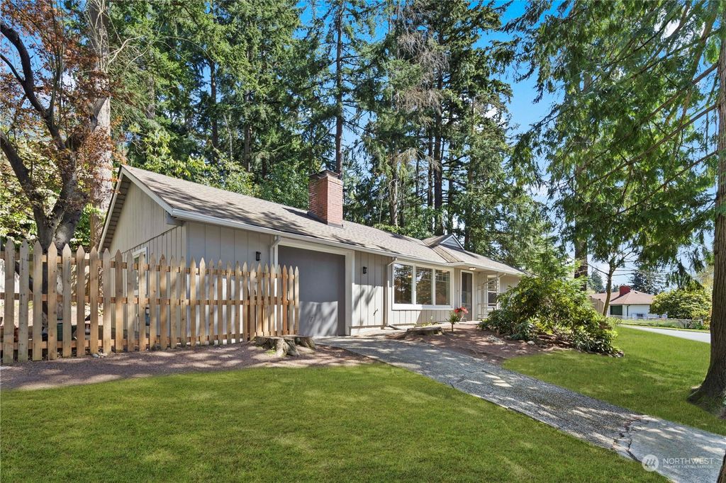 Photo of 16346 Stone Avenue N, Shoreline, WA 98133 (MLS # 2060839)