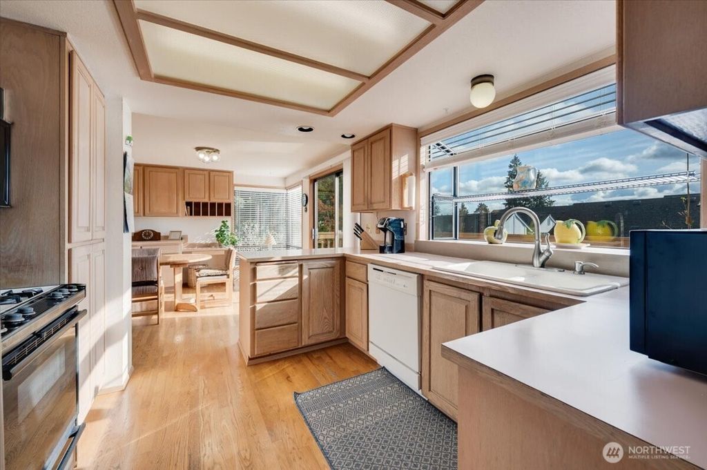 Photo of 18816 66th Avenue NE, Kenmore, WA 98028 (MLS # 2358369)